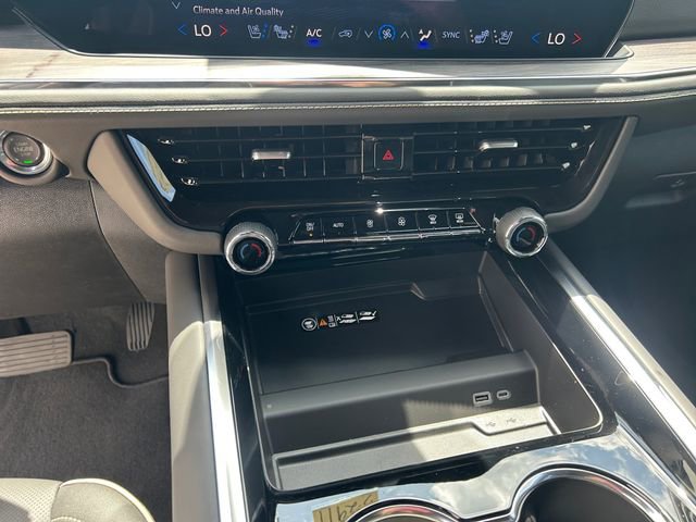 2025 Chevrolet Tahoe Premier photo 9