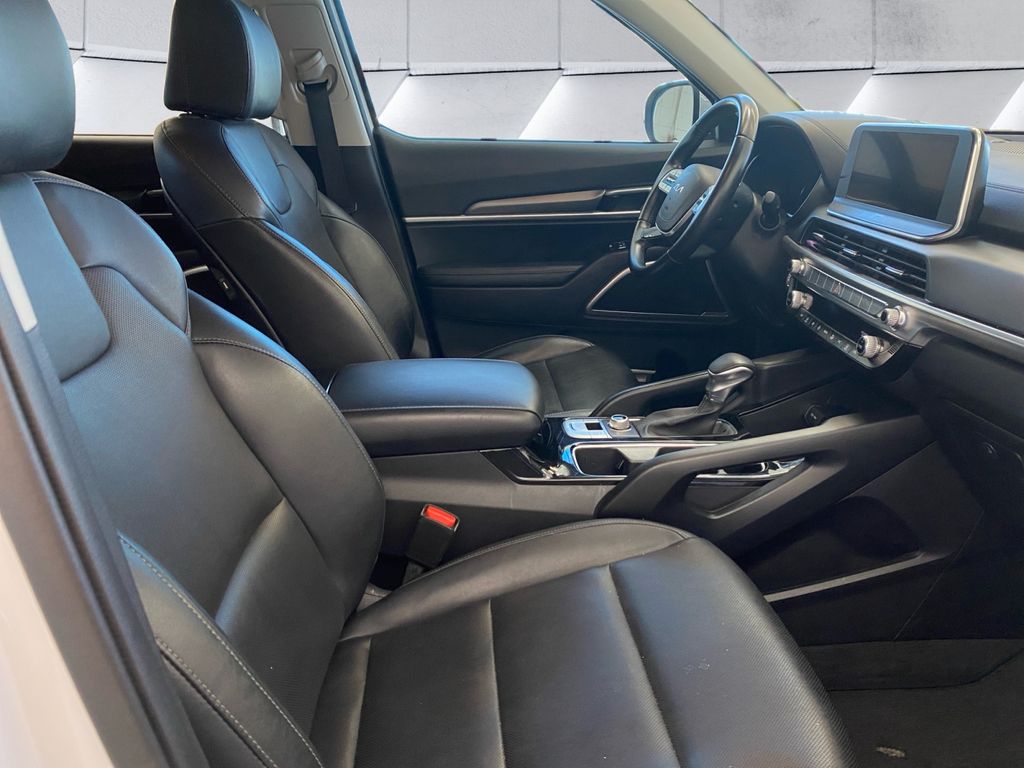 2022 Kia Telluride LX photo 9
