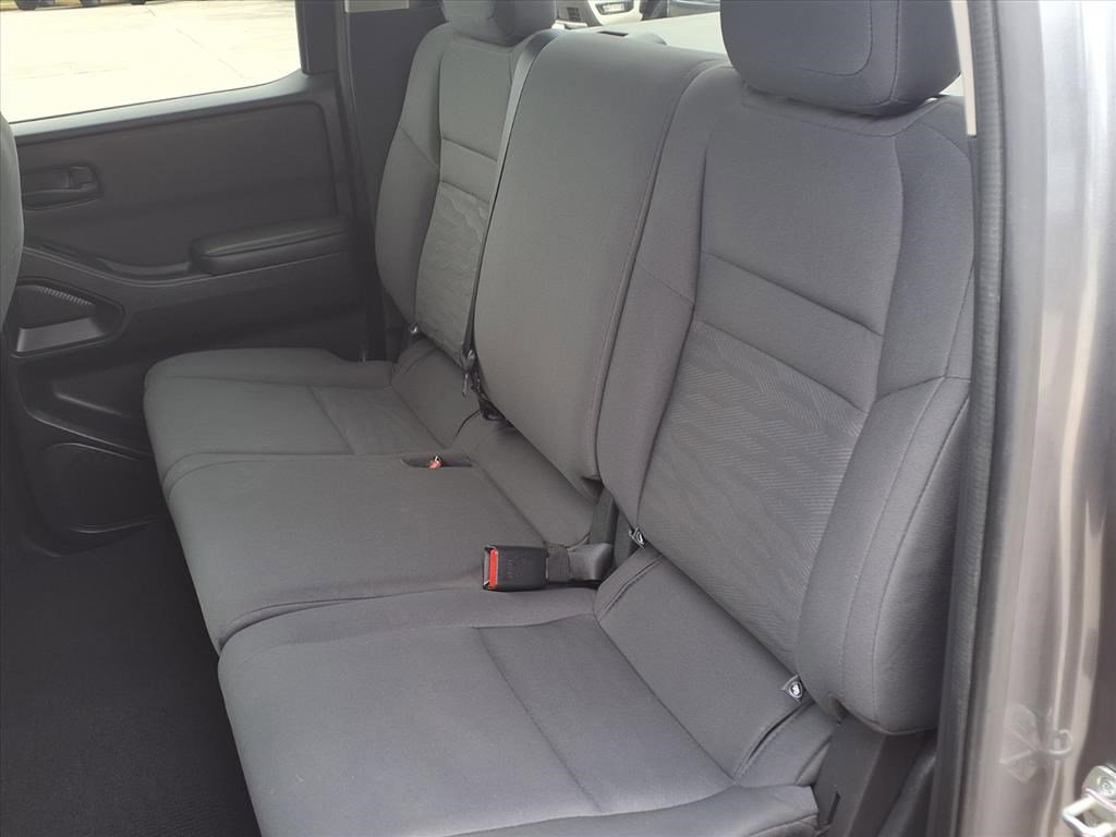 2023 Nissan Frontier Crew Cab S photo 5