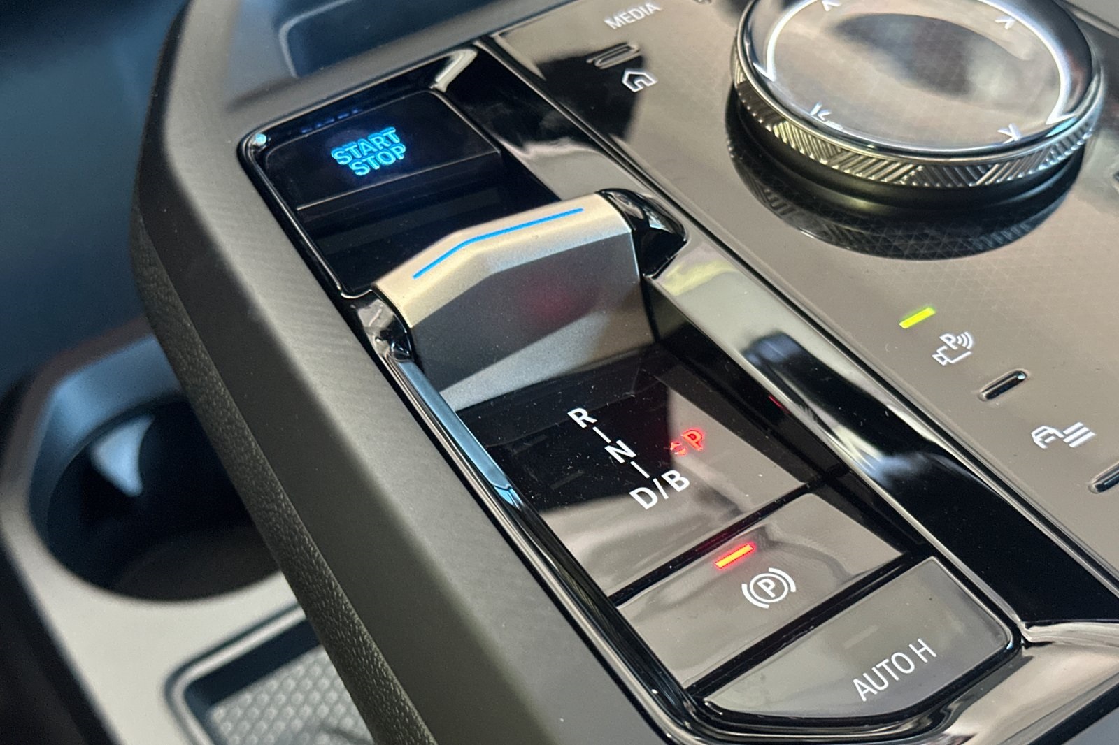 2026 Bmw iX iX xDrive45 photo 16