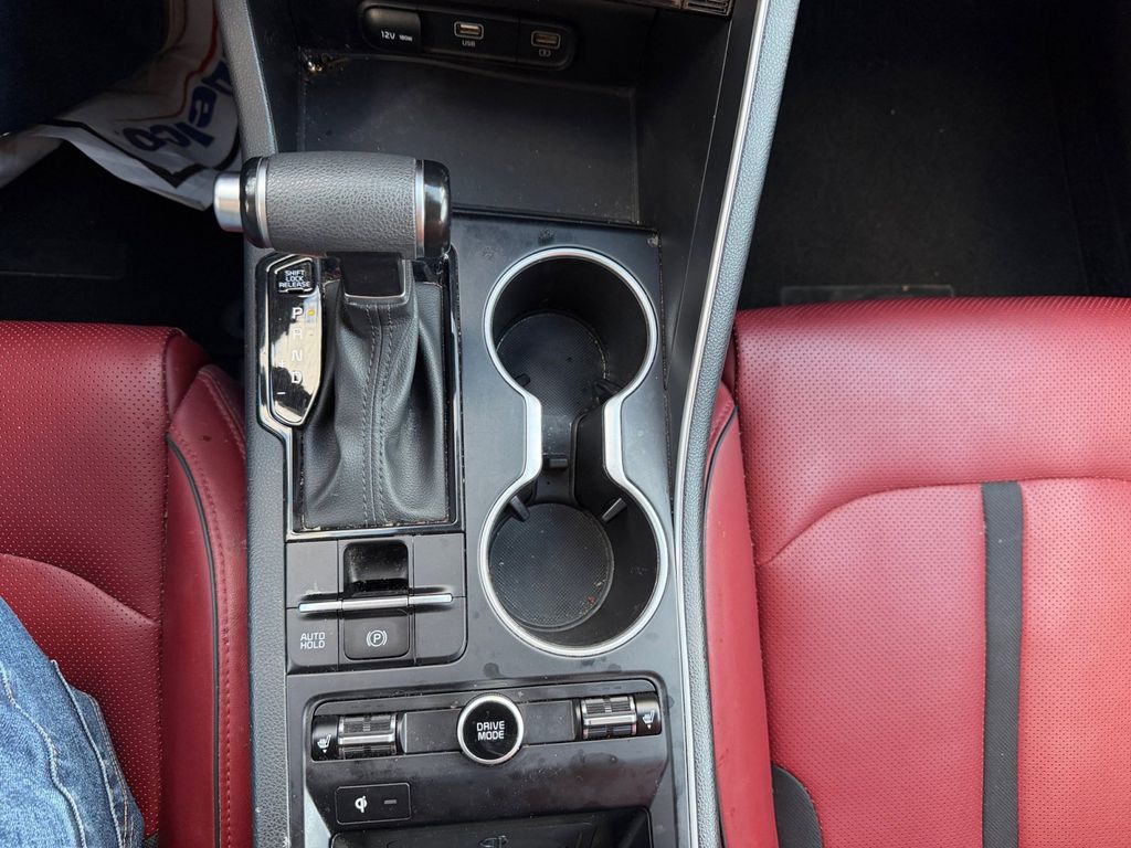 2024 Kia K5 GT-Line photo 17