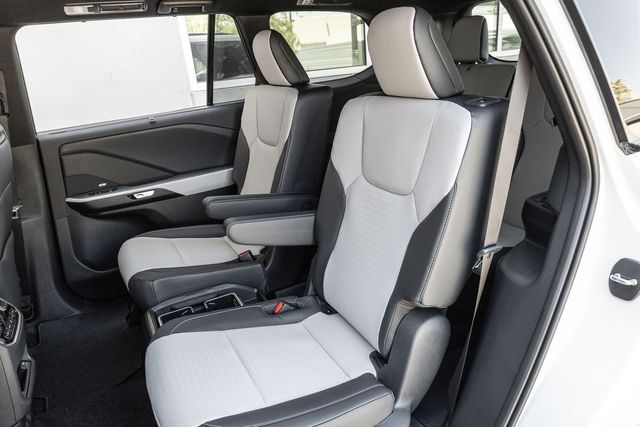 2025 Lexus TX 500h F SPORT Premium photo 8