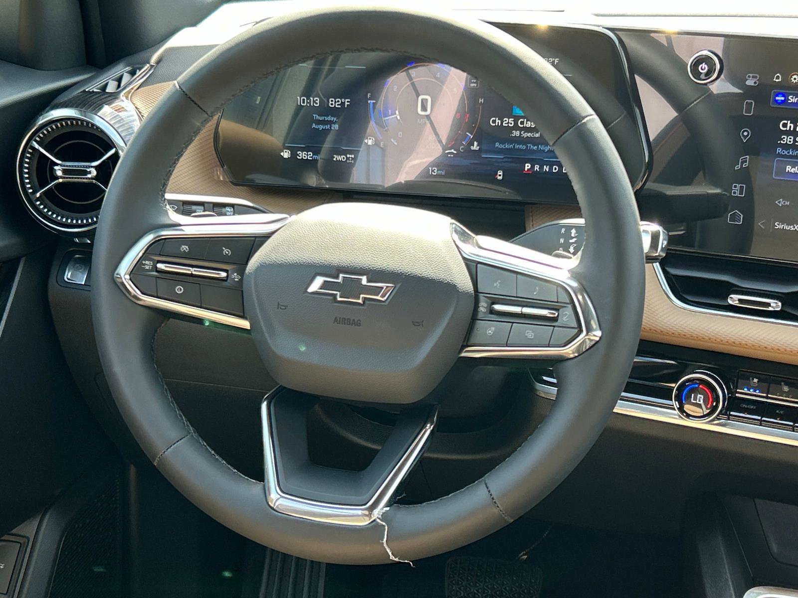 2026 Chevrolet Equinox ACTIV photo 14