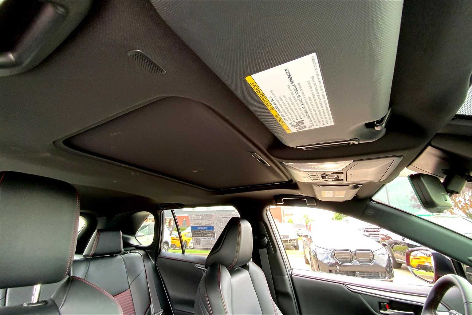 2025 Toyota RAV4 Hybrid XSE photo 25