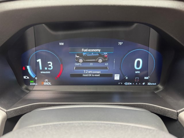 2025 Ford Explorer photo 15