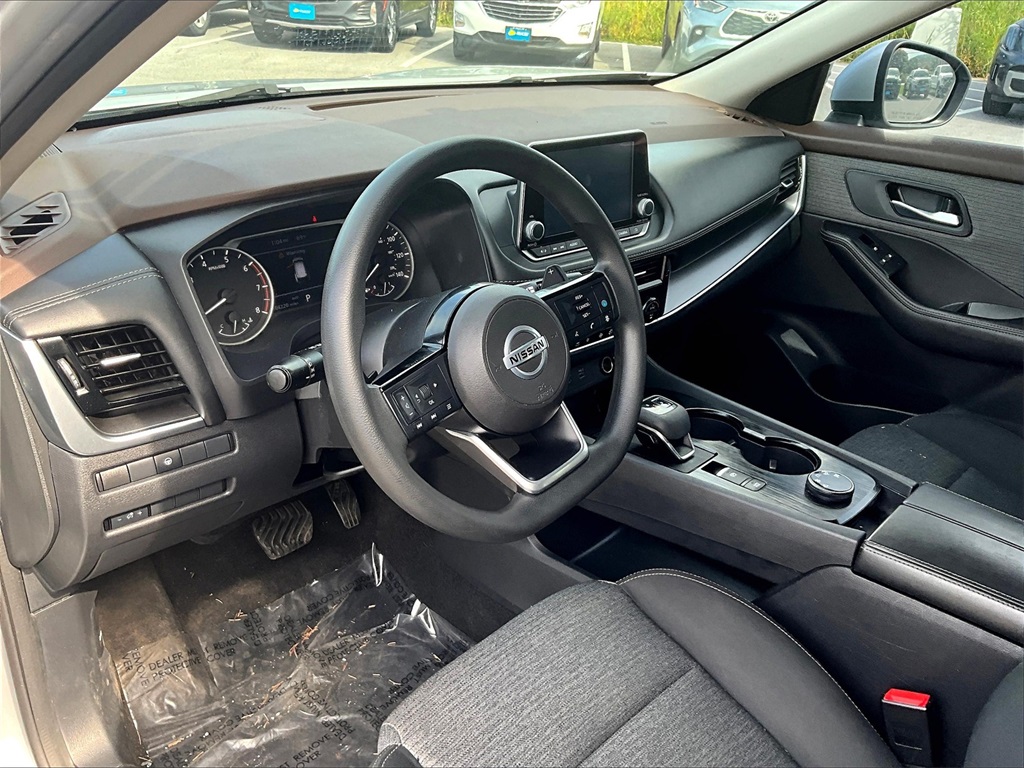 2021 Nissan Rogue SV photo 7