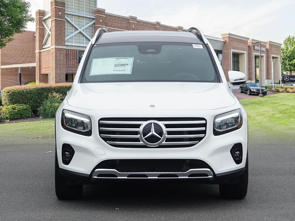 2025 Mercedes Benz GLB 250 photo 2