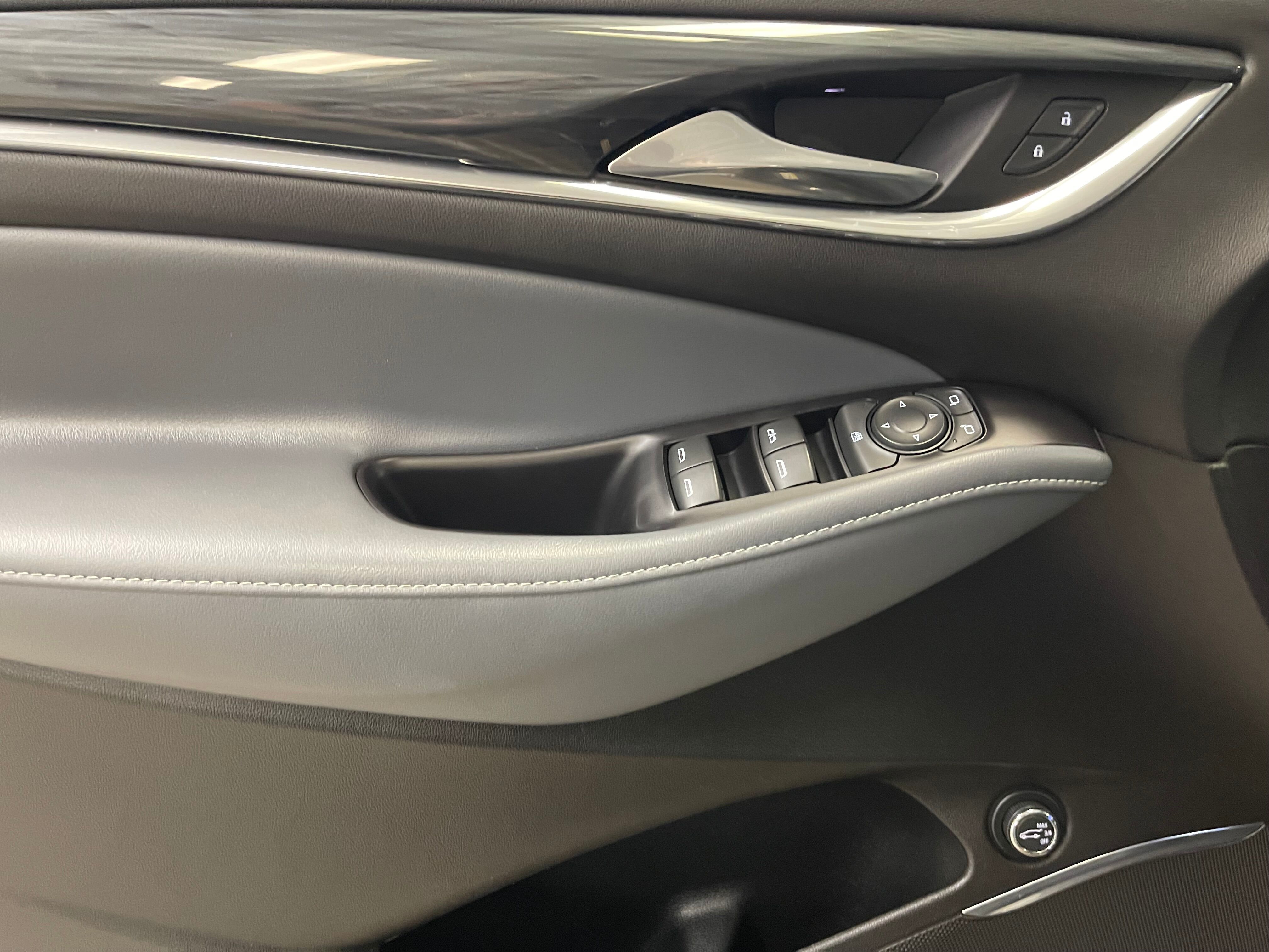 2020 Buick Enclave Essence photo 7