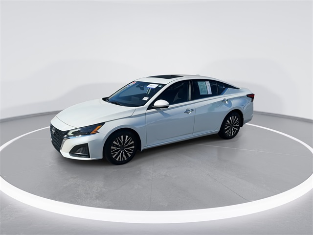 2023 Nissan Altima 2.5 SV photo 3
