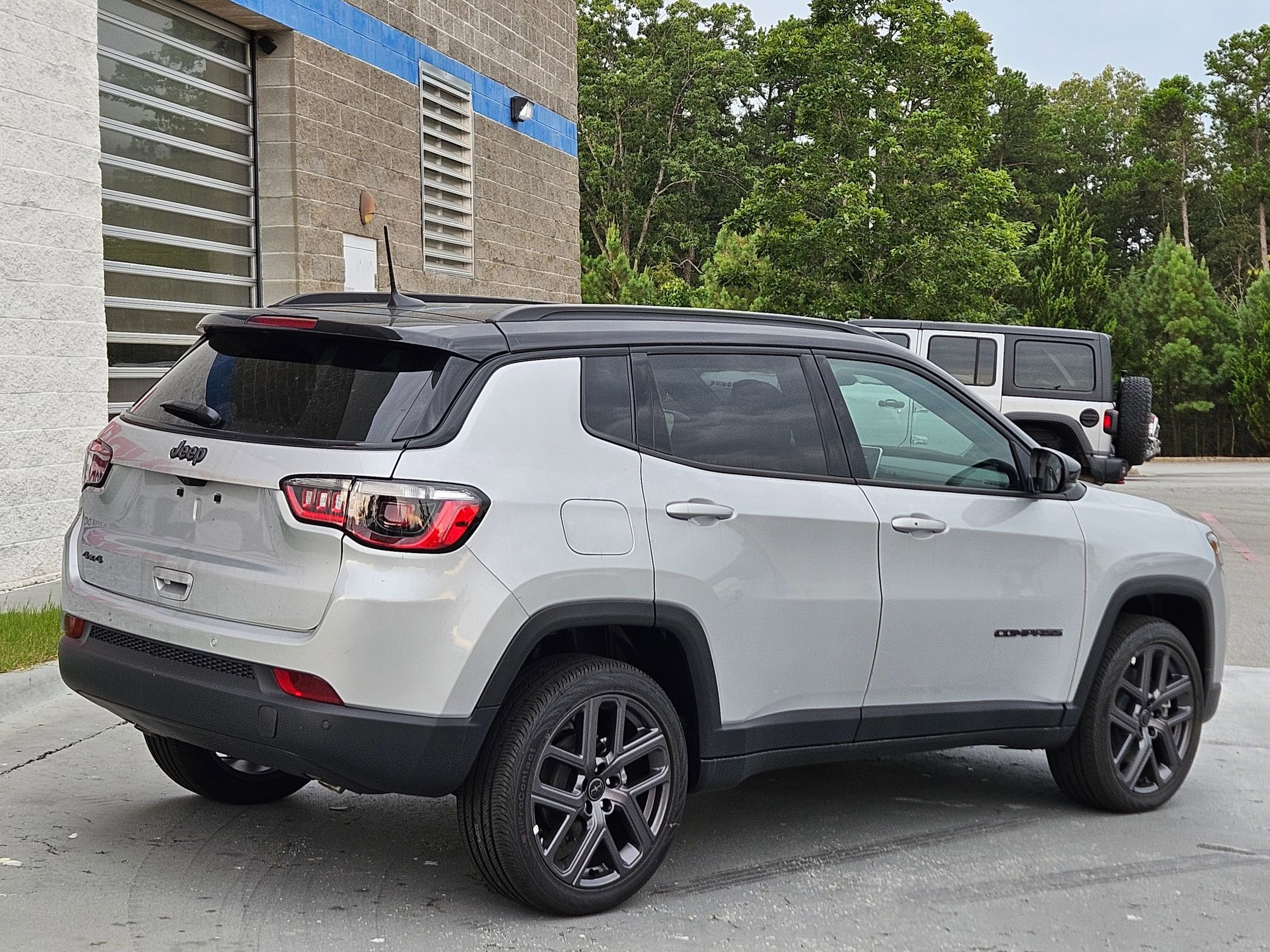 2025 Jeep Compass Limited photo 4