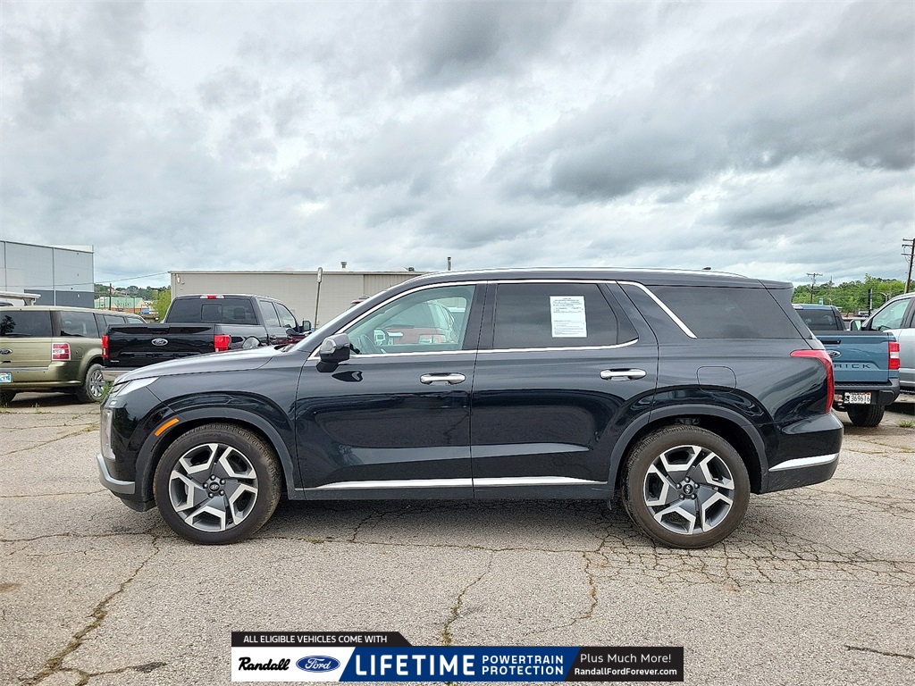 2024 Hyundai Palisade Limited photo 3