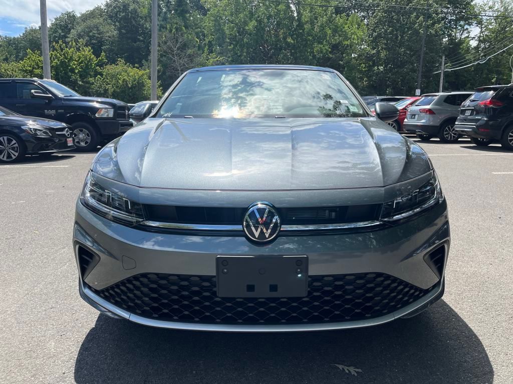2025 Volkswagen Jetta 1.5T SE photo 3