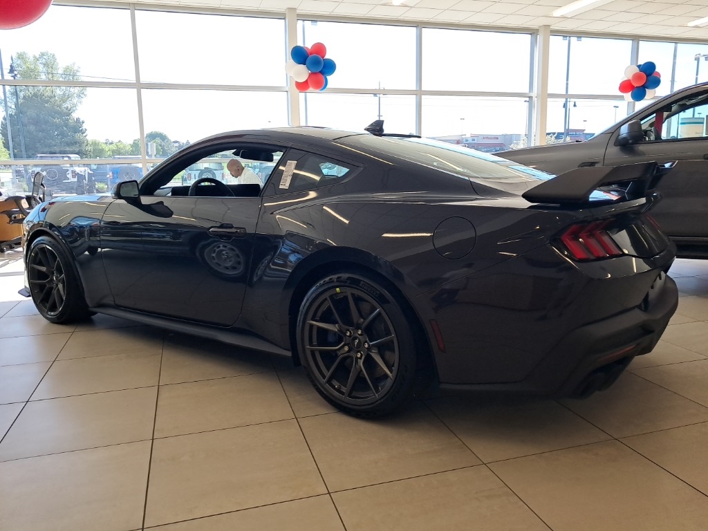 2025 Ford Mustang Dark Horse Premium photo 4