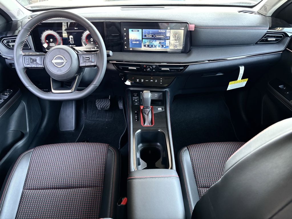 2025 Nissan Kicks SR photo 8