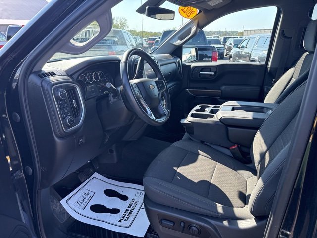 2022 Chevrolet Silverado 1500 LT photo 12