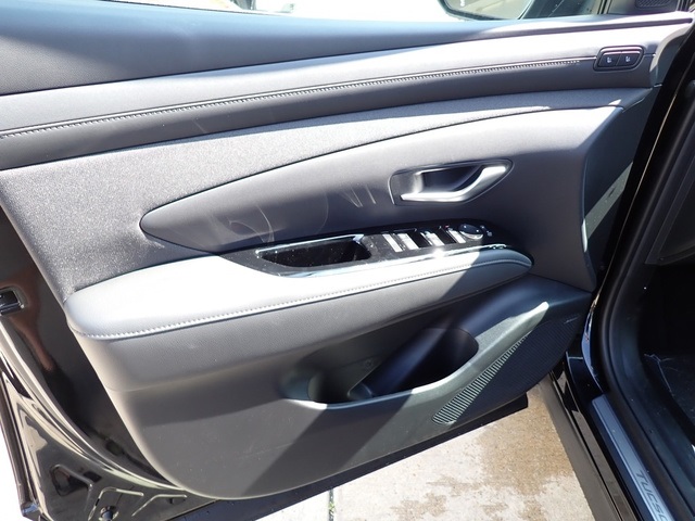 2025 Hyundai Tucson Limited photo 13