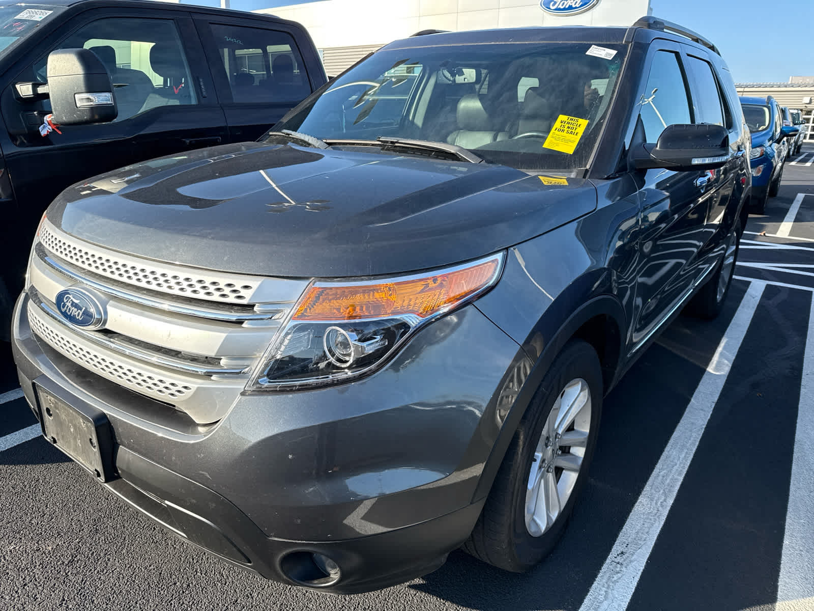 2015 Ford Explorer XLT photo 3