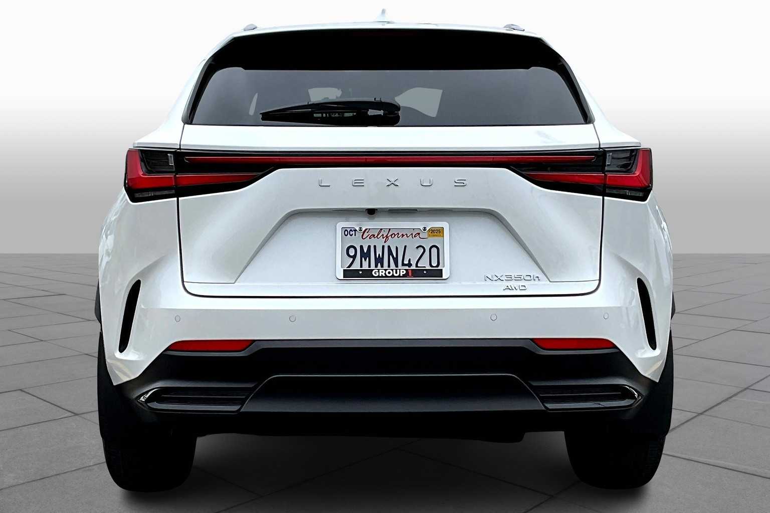 2025 Lexus NX Premium photo 4