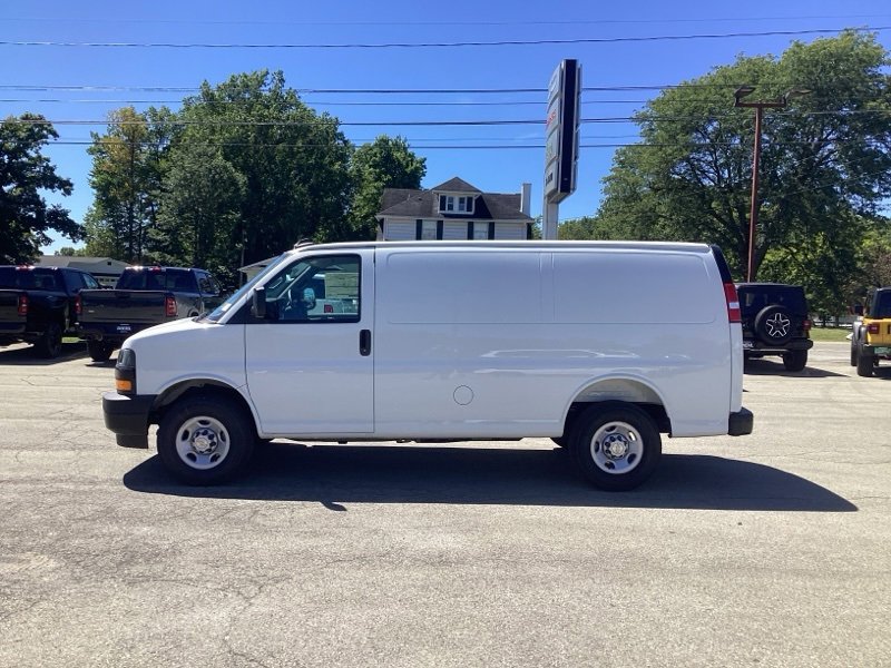 2025 Chevrolet Express 2500 Work Van photo 2