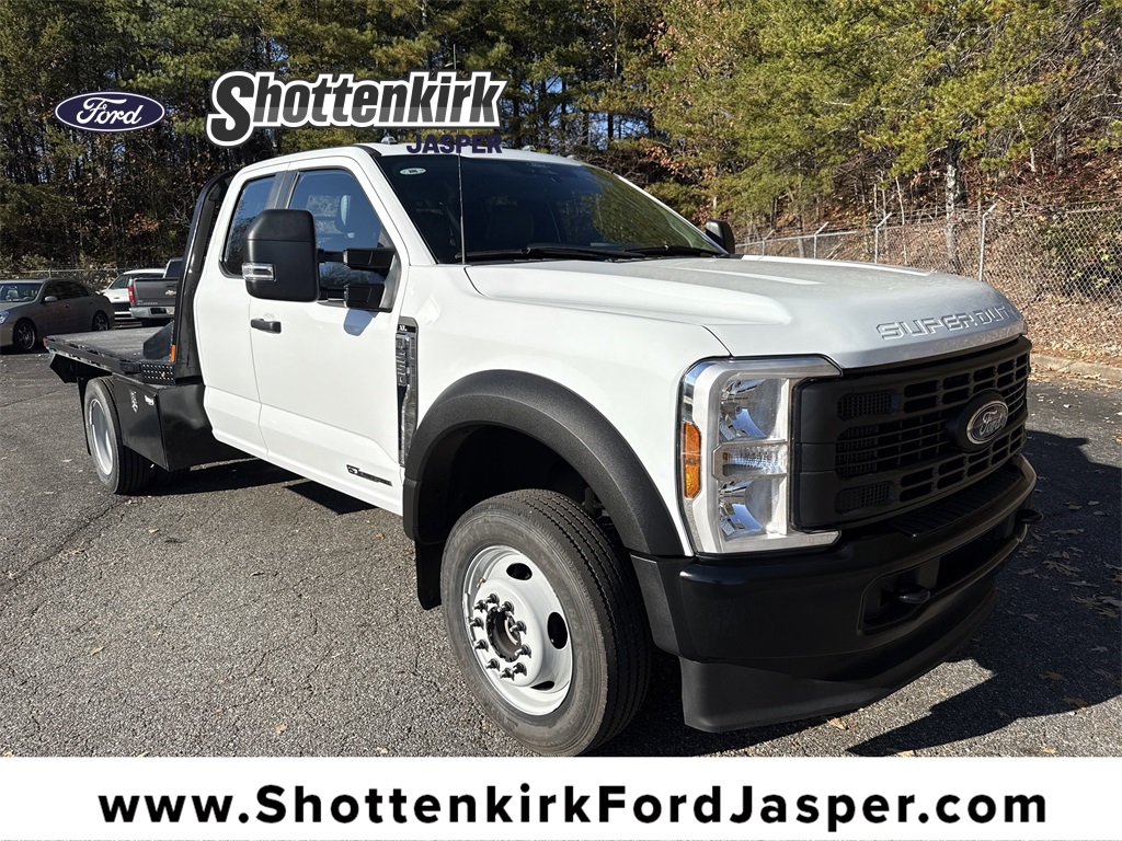 2024 Ford F-550 Super Duty Chassis Cab