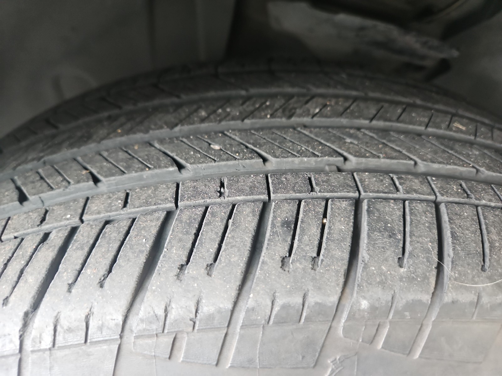 Used 2023 Platinum Gray Metallic Volkswagen SE image 23