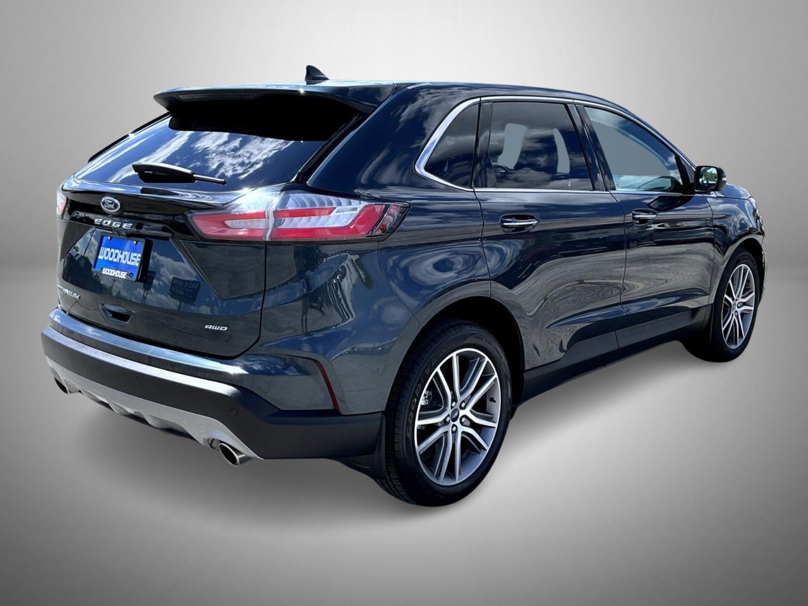 2022 Ford Edge Titanium photo 5
