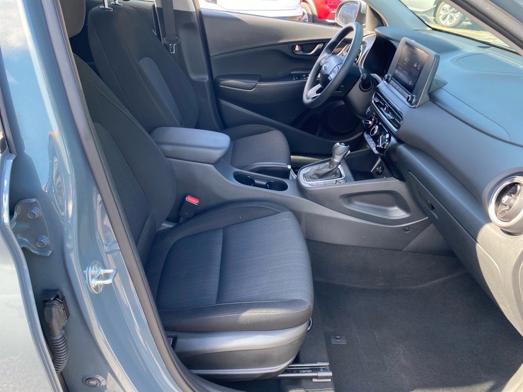 2022 Hyundai Kona SEL photo 25