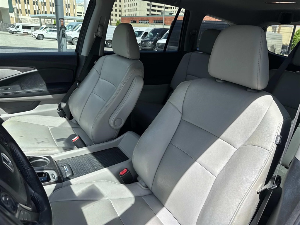 2017 Honda Pilot EX-L photo 15