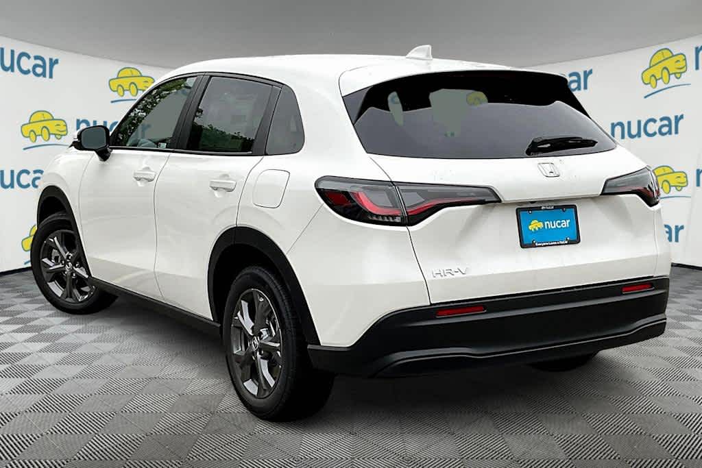 2026 Honda HR-V LX photo 4