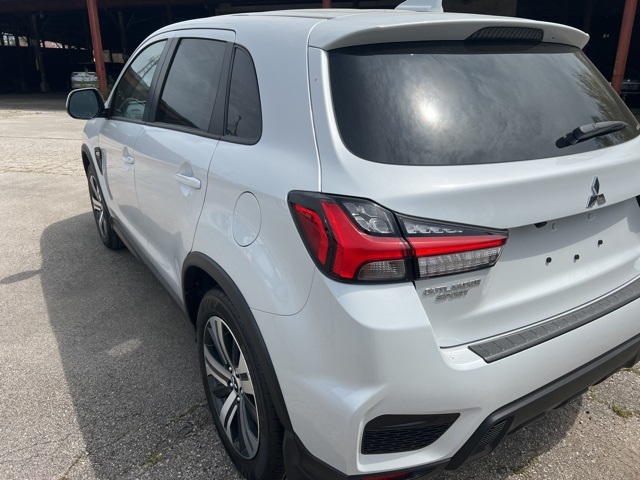 2025 Mitsubishi Outlander Sport ES photo 11