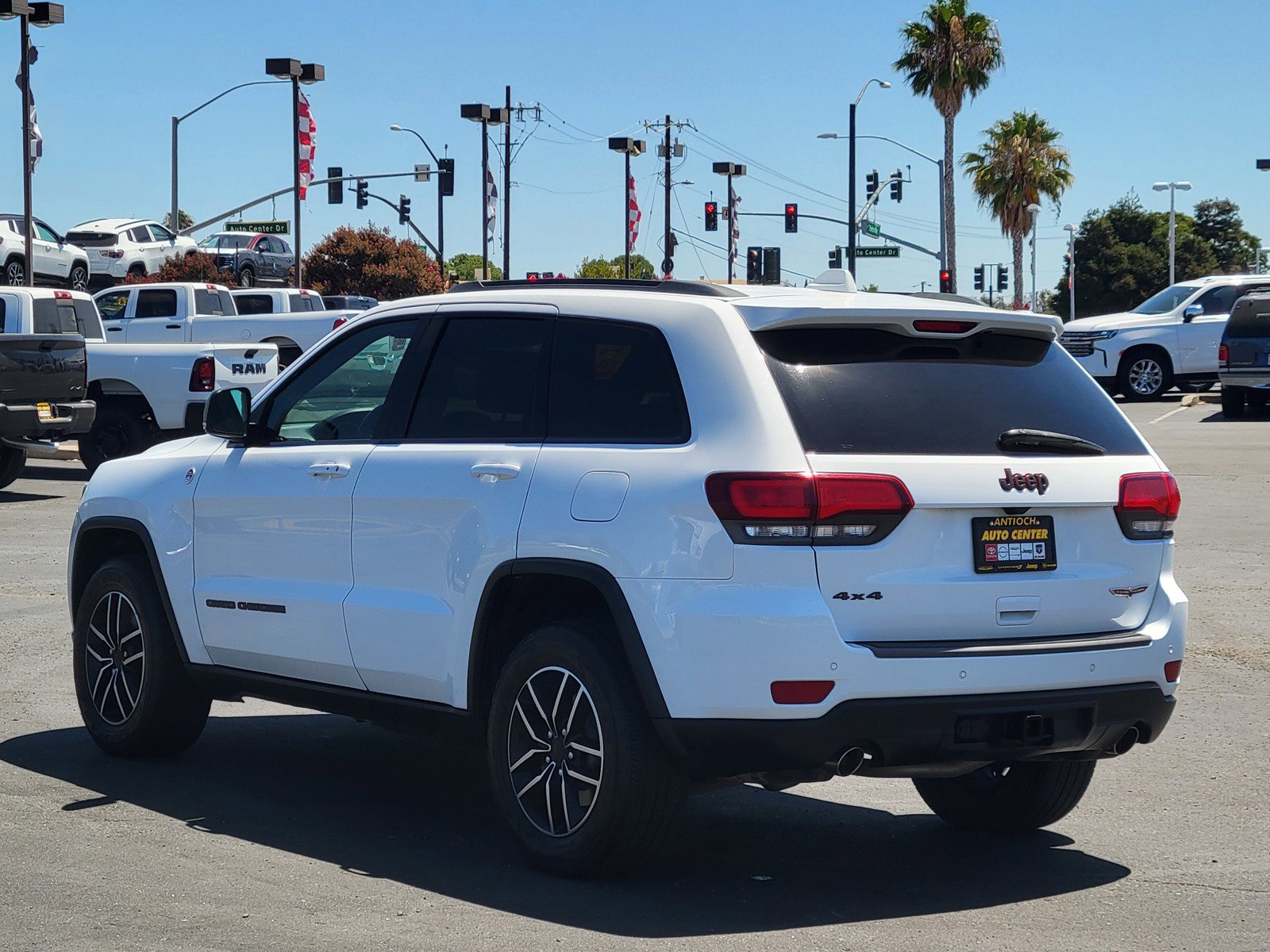 2019 Jeep Grand Cherokee Trailhawk photo 4