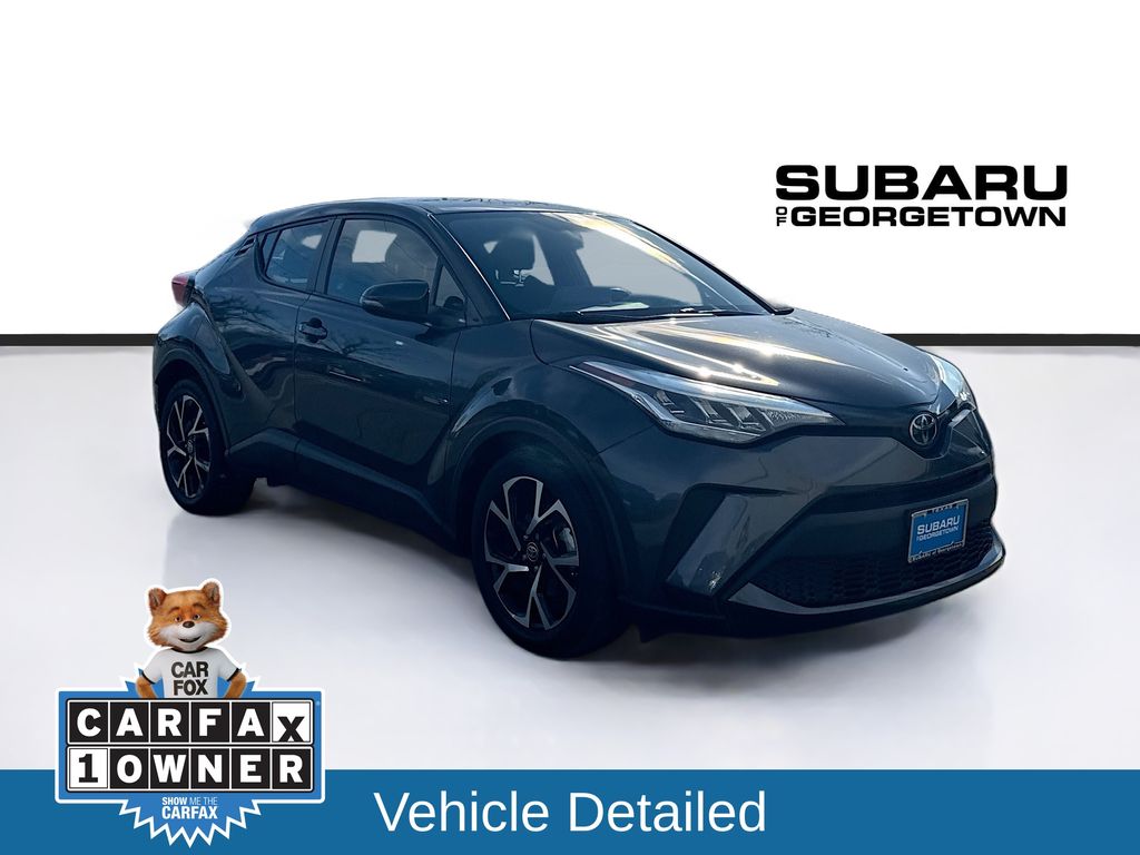 2021 Toyota C-HR XLE's photo