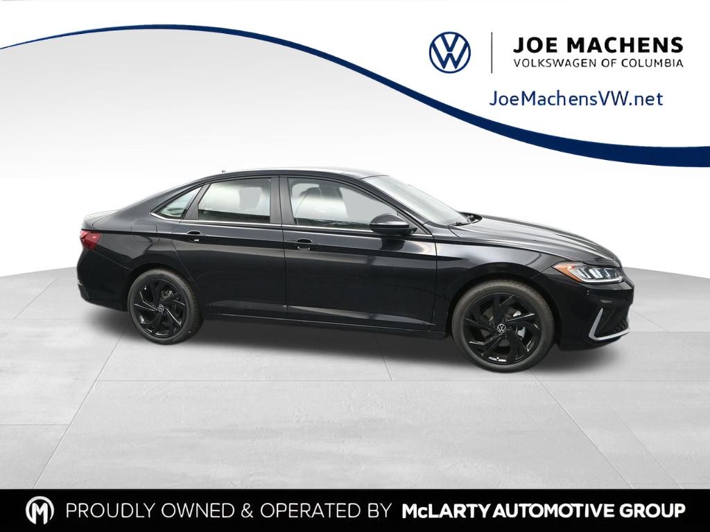 2025 Volkswagen Jetta SE's photo