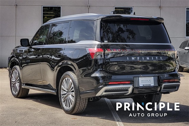 2025 Infiniti QX80 Luxe photo 6
