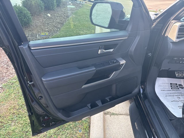2024 Toyota Sequoia Platinum photo 22