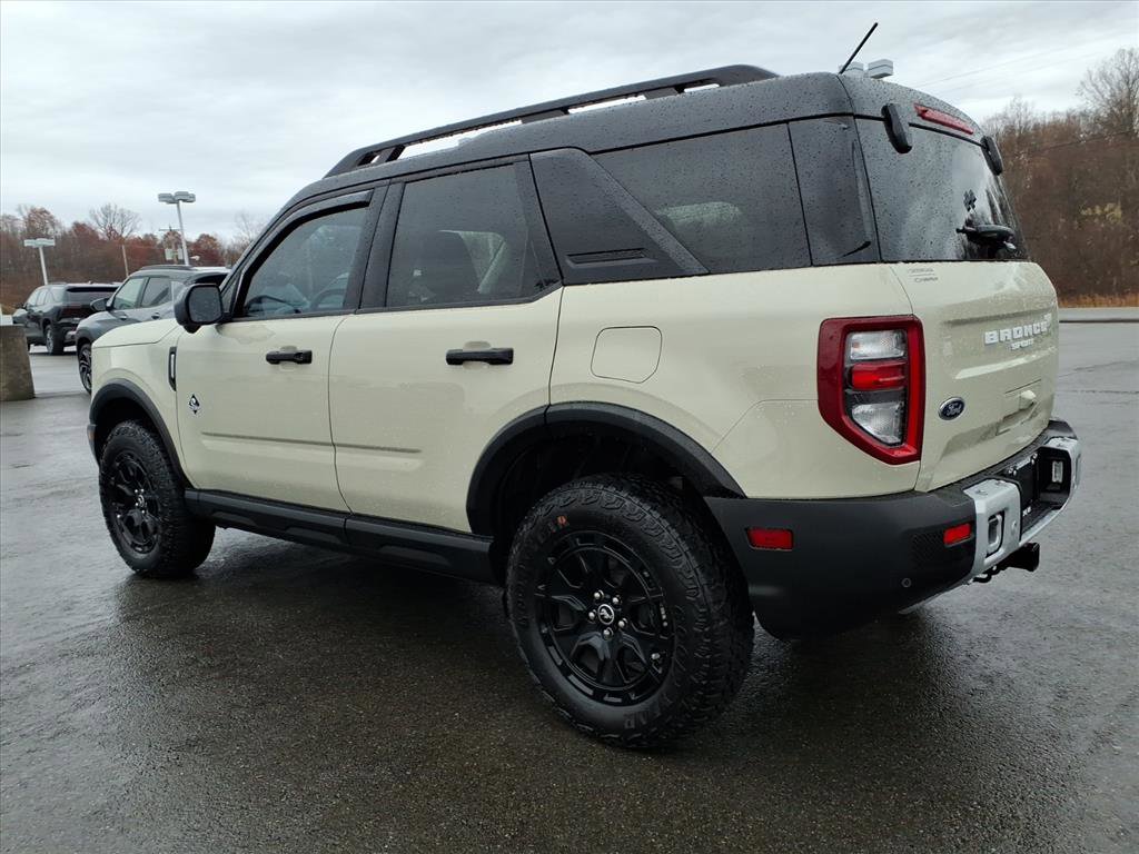 2025 Ford Bronco Sport Outer Banks photo 4
