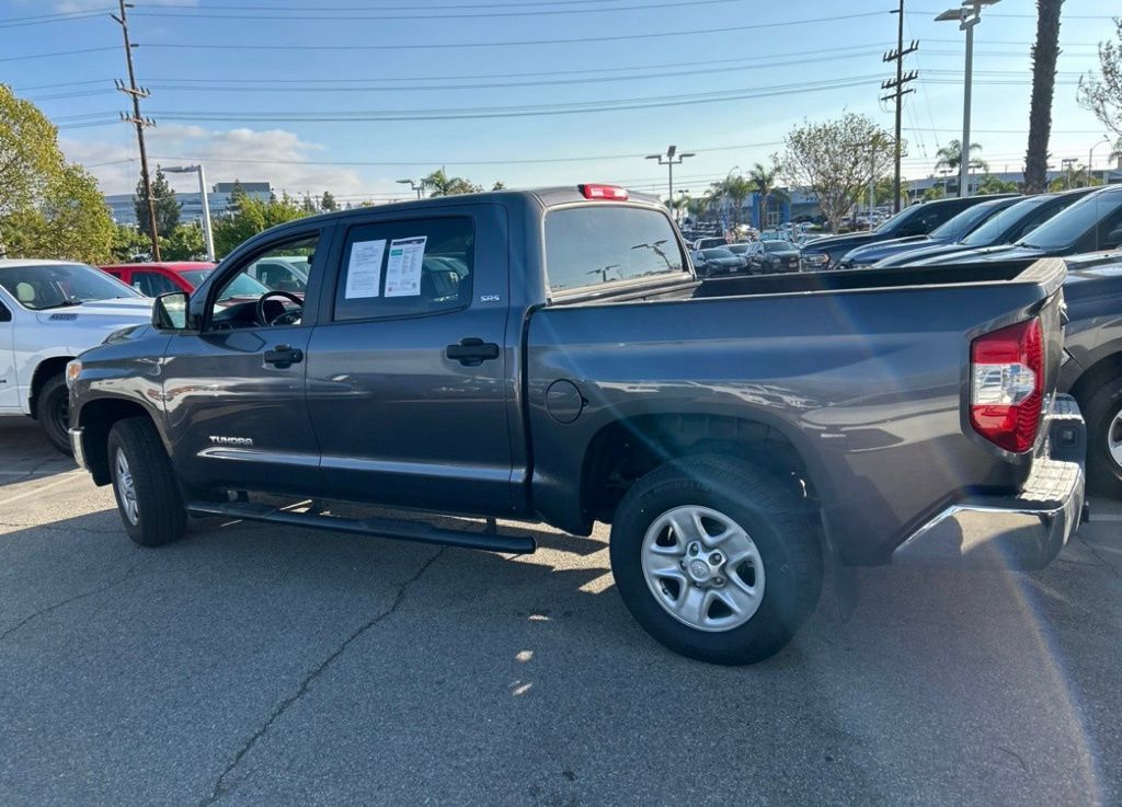 2017 Toyota Tundra SR5 photo 3