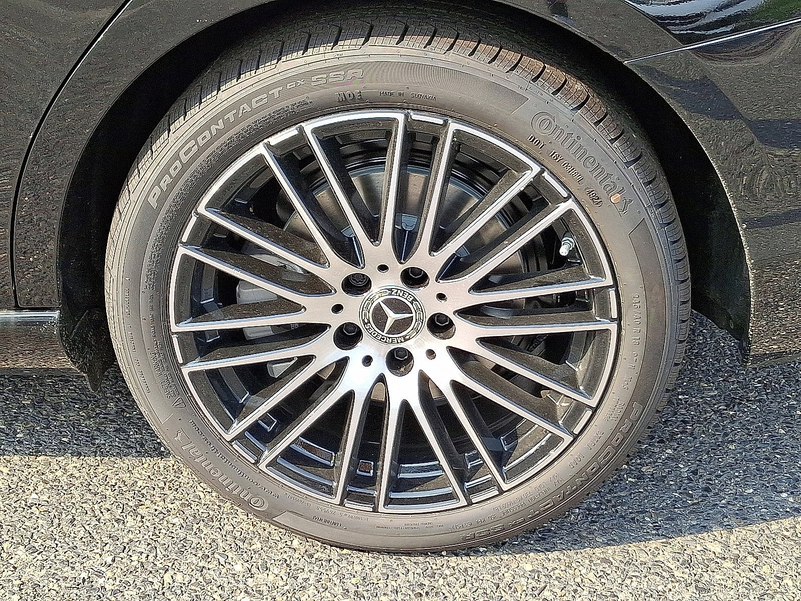 2025 Mercedes Benz C 300 4MATIC photo 3