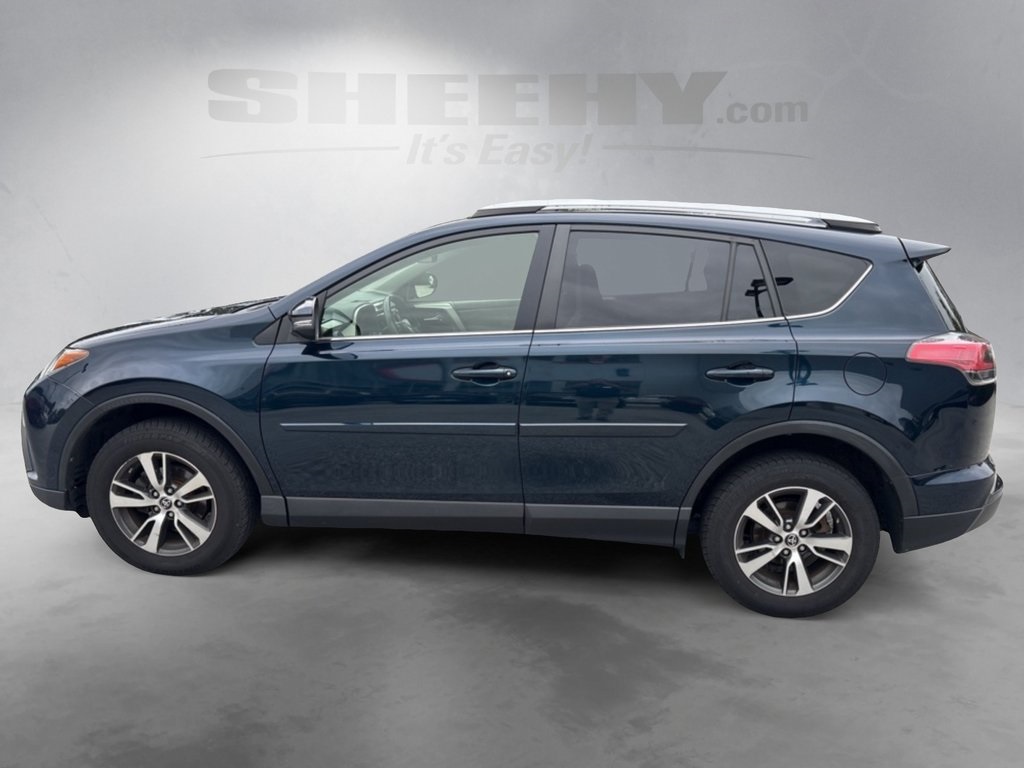 2017 Toyota RAV4 XLE photo 5