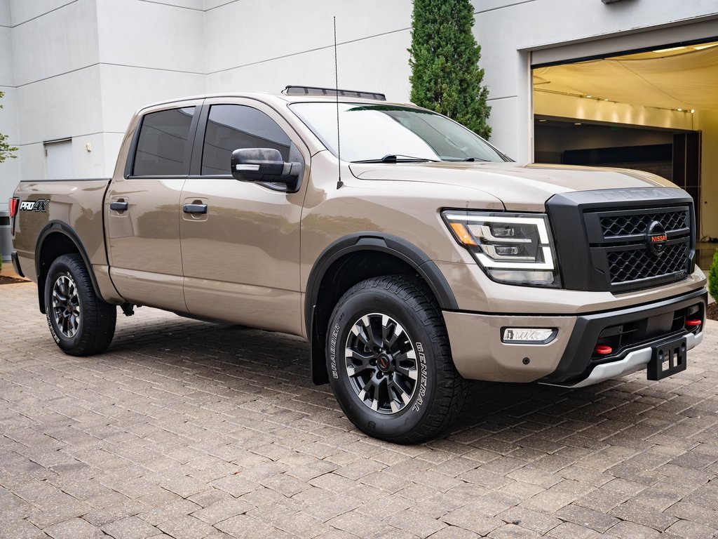 2021 Nissan Titan PRO-4X photo 12