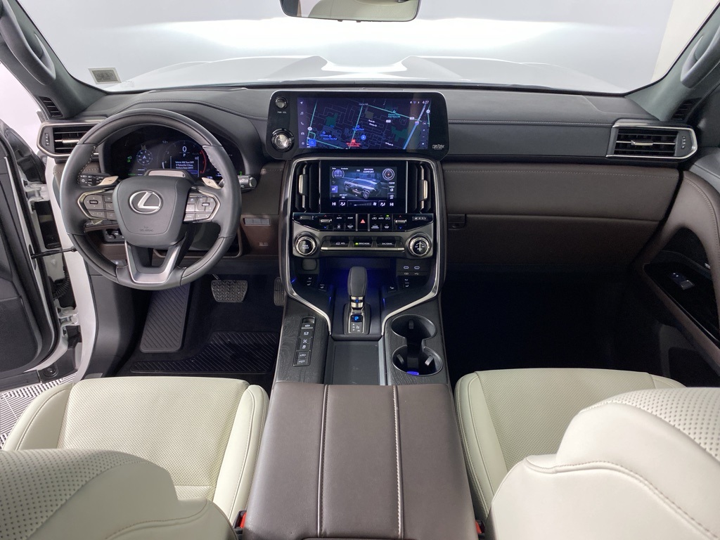 Image of Pre-Owned 2025 Lexus LX 700h Luxury