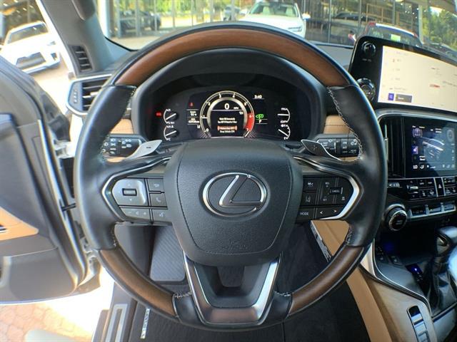 2022 Lexus LX 600 Luxury photo 14