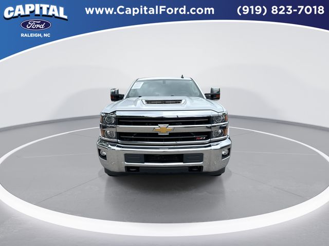 2018 Chevrolet Silverado 2500HD LTZ photo 3
