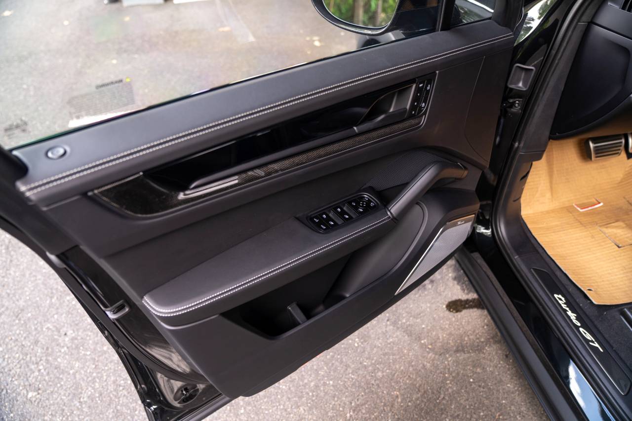 2025 Porsche Cayenne Turbo GT photo 24