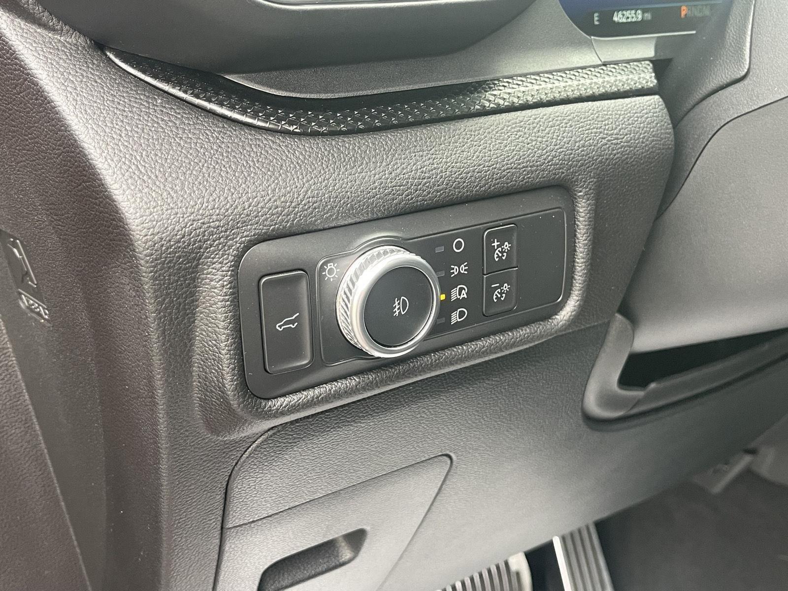 2022 Ford Explorer ST photo 21