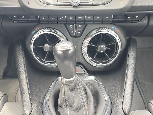 2023 Chevrolet Camaro 2LT photo 26