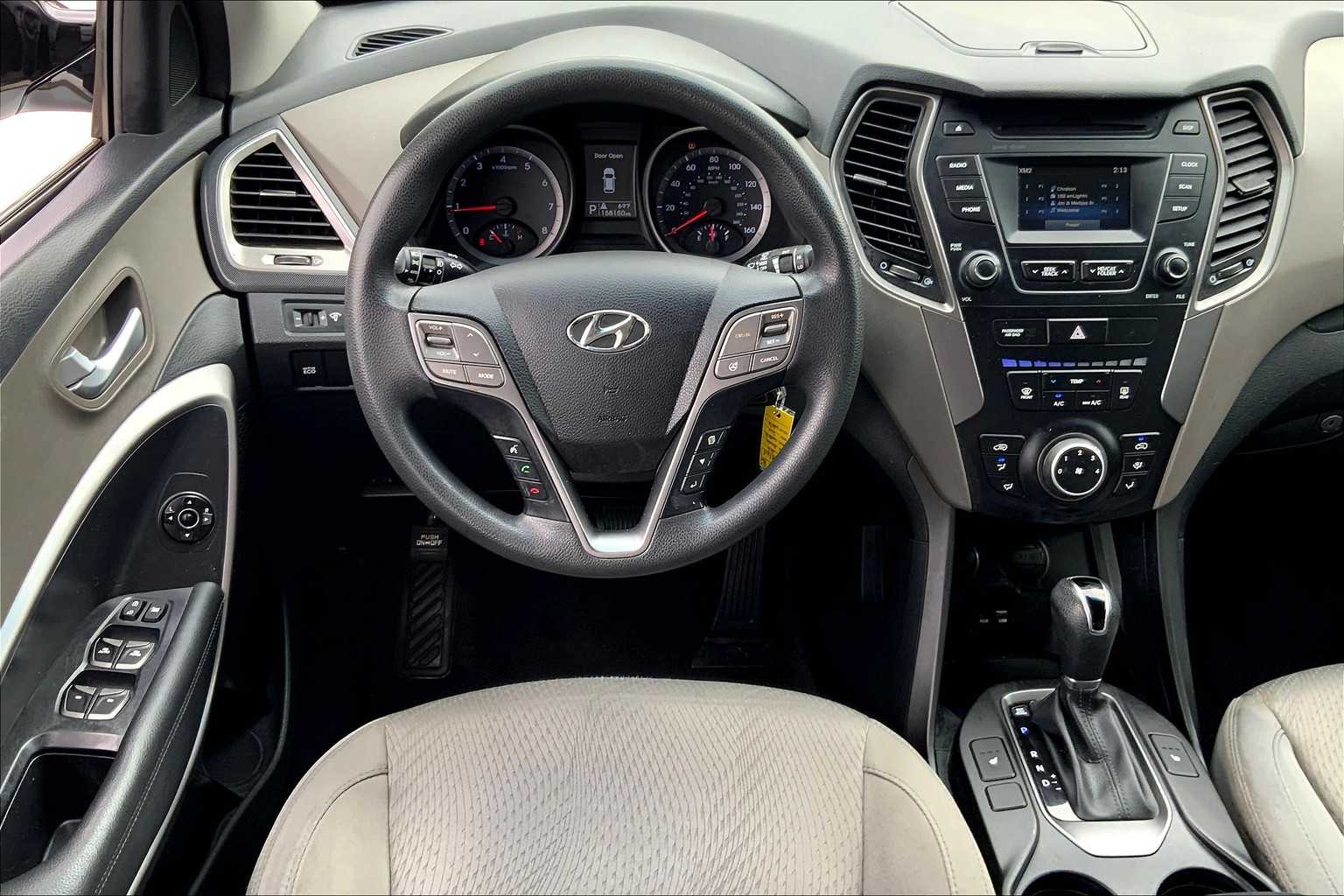 2016 Hyundai Santa Fe Sport photo 2