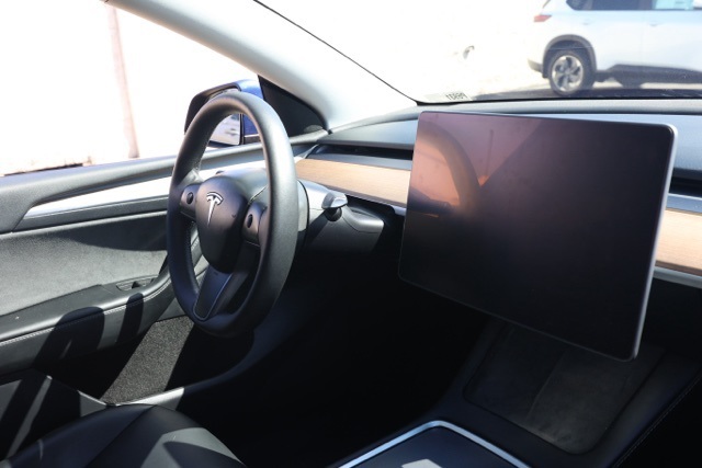 2023 Tesla Model Y Long Range photo 19
