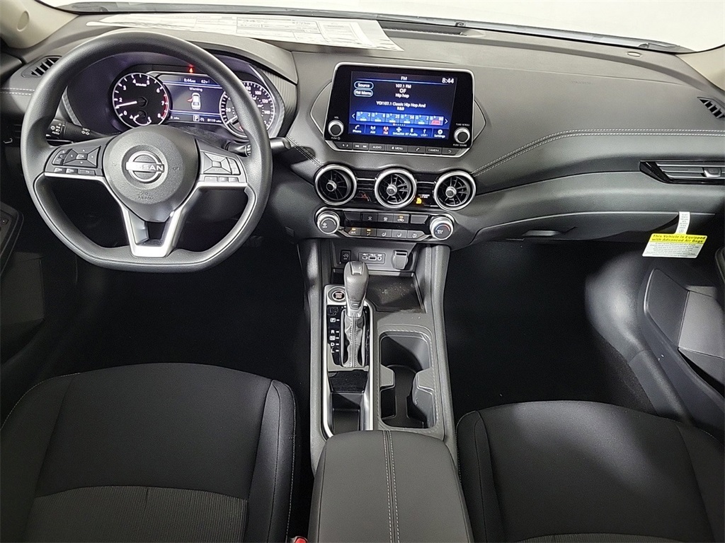 2025 Nissan Sentra SV photo 14