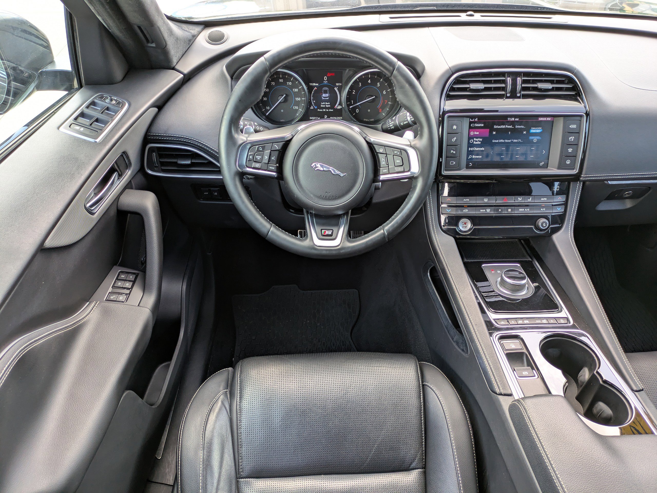 2017 Jaguar F-PACE S photo 11